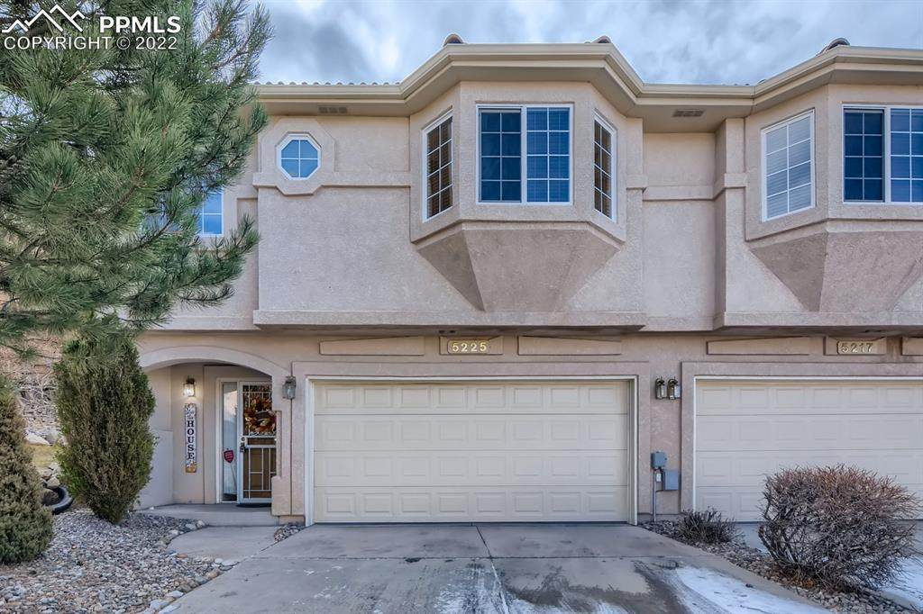 5225 Mountain Peak Point - Photo 1