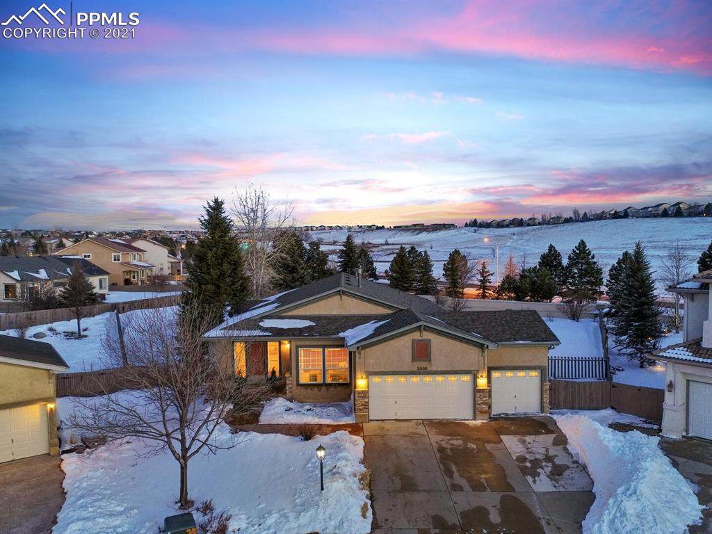9506 Hollydale Court - Photo 1