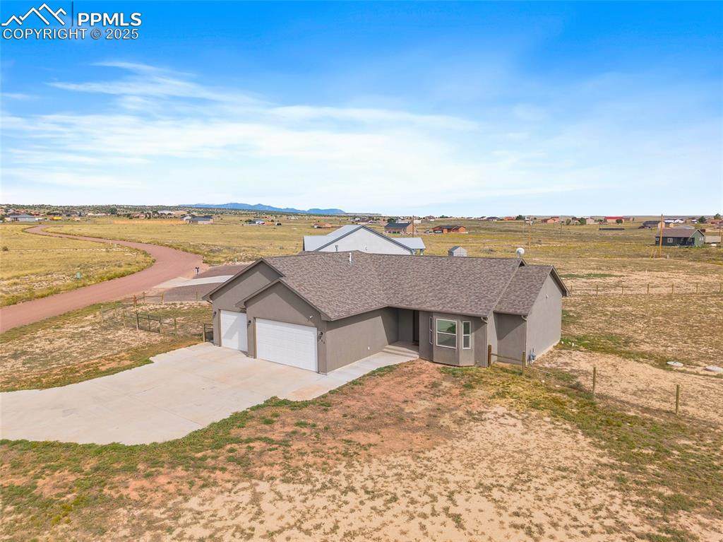 469 Gentry Drive - Photo 1