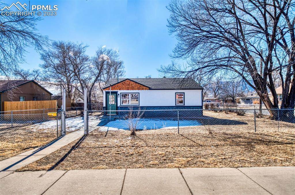 833 Fountain Boulevard - Photo 1