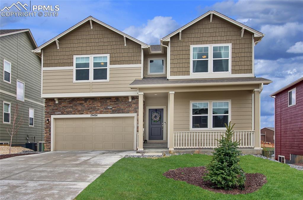 19484 Lindenmere Drive - Photo 1