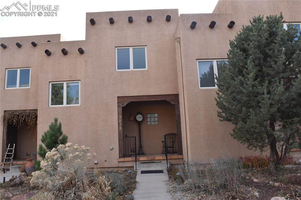3219 Pikes Peak Avenue - Photo 1