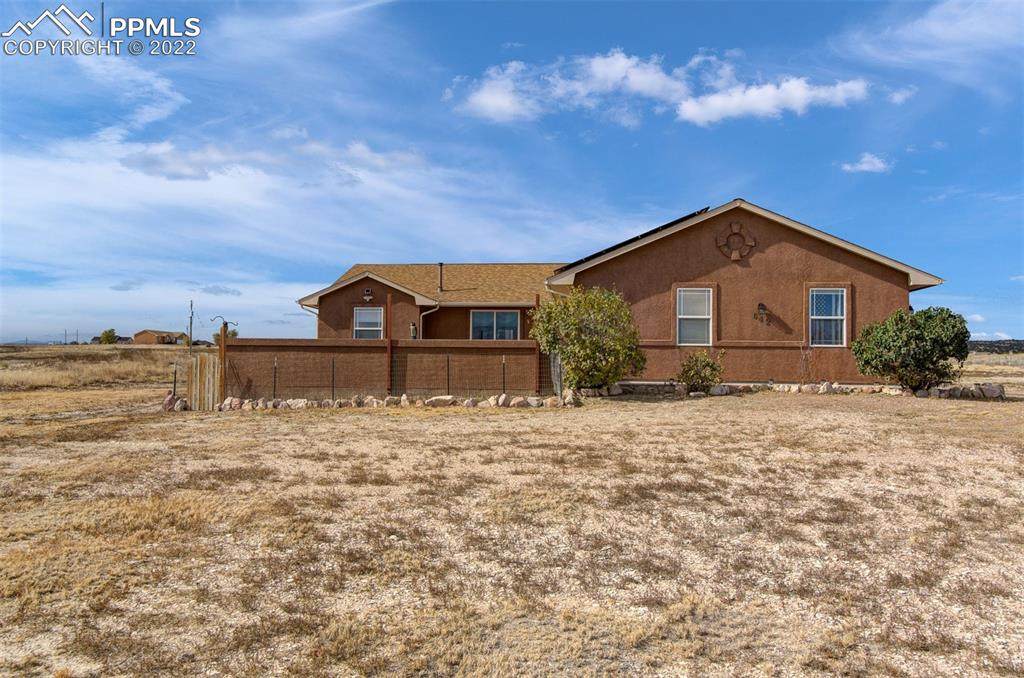 642 Loma Drive - Photo 1
