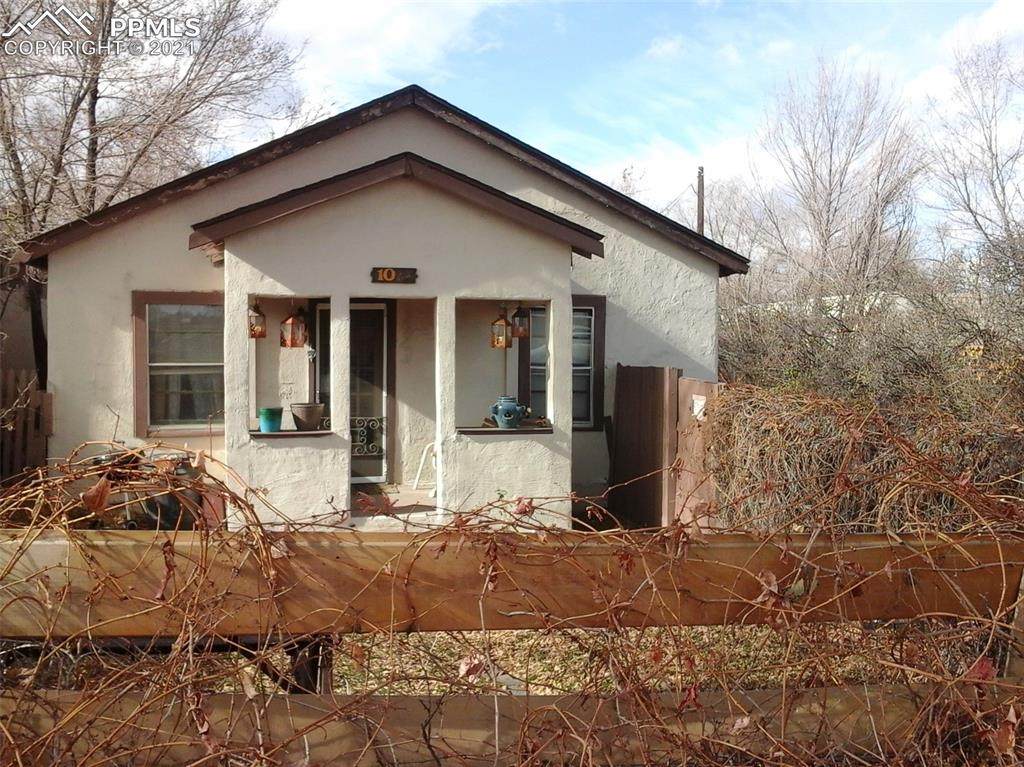 10 Iowa Avenue - Photo 1