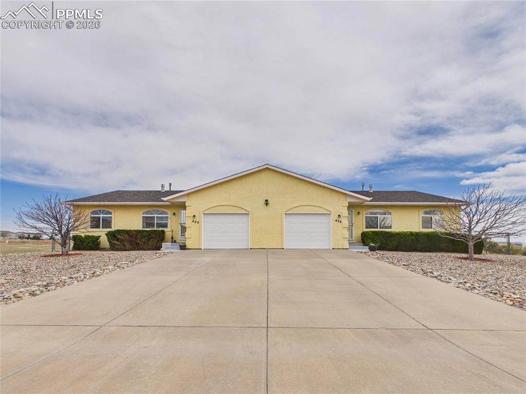 433 Stardust Drive - Photo 1