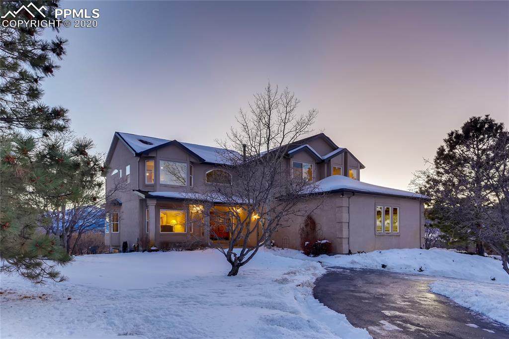 580 Struthers Loop - Photo 1
