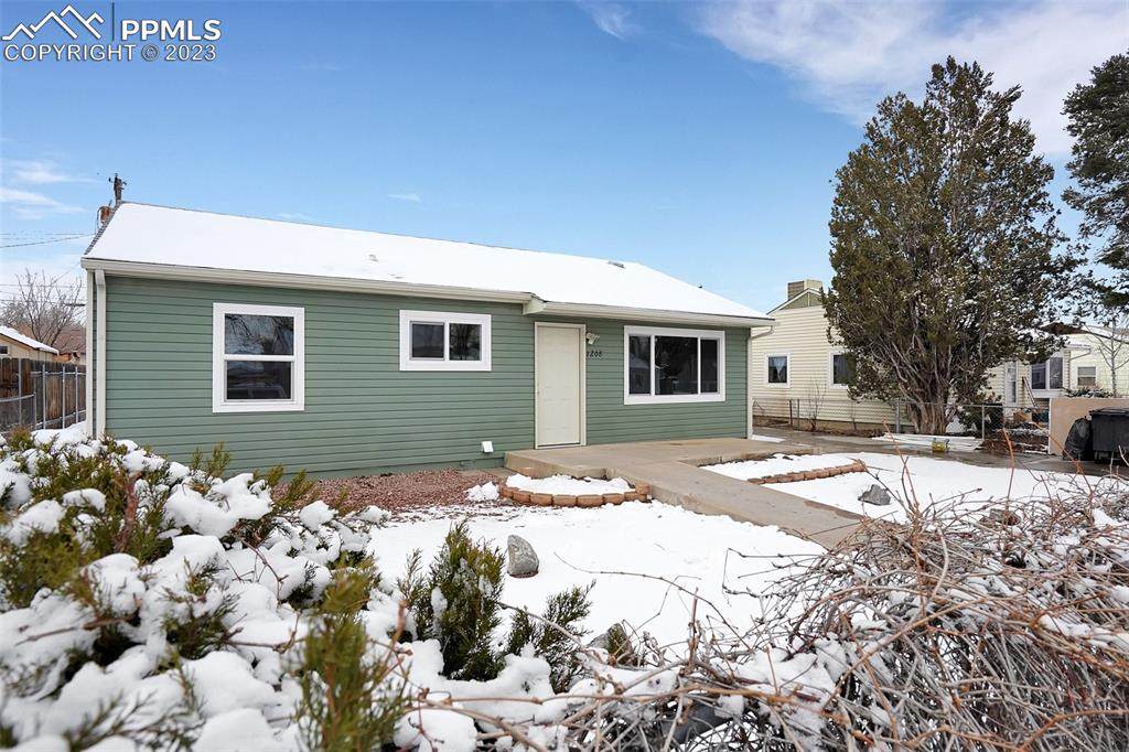 1208 Bristol Avenue - Photo 1