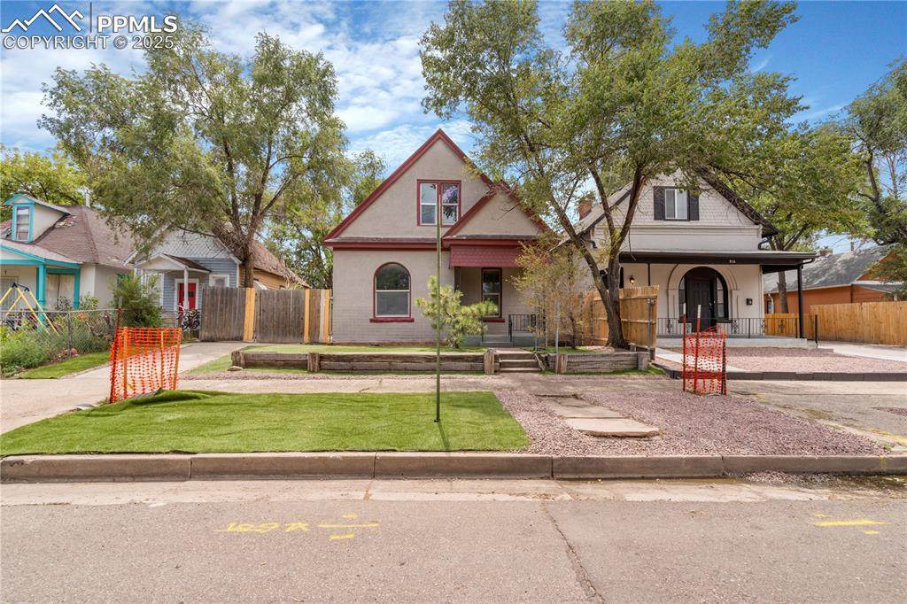 912 13th Street - Photo 1