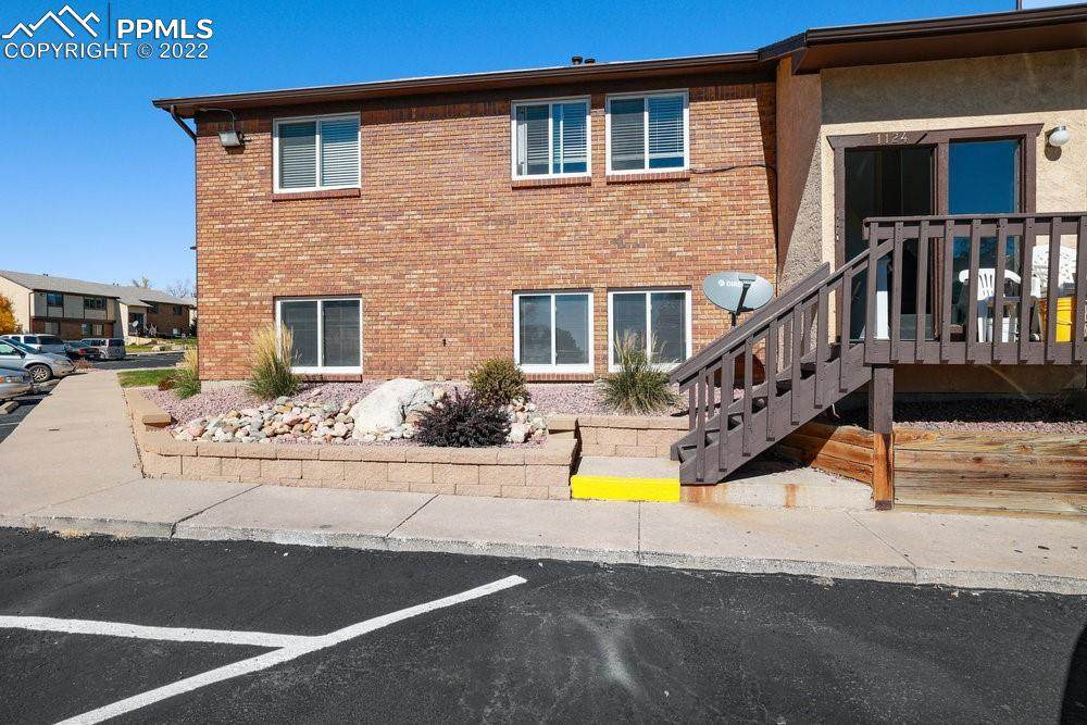 1124 Yuma Street - Photo 1