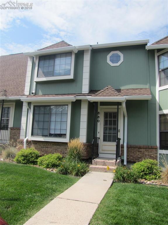 880 London Green Way - Photo 1