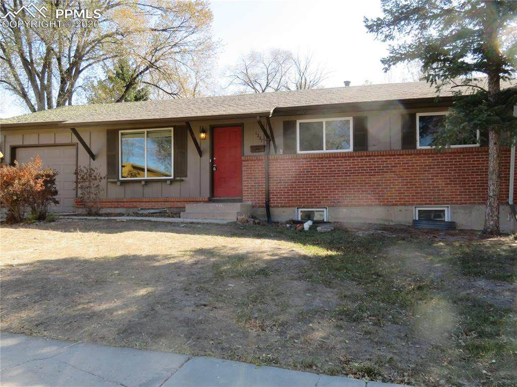 1227 Royale Drive - Photo 1
