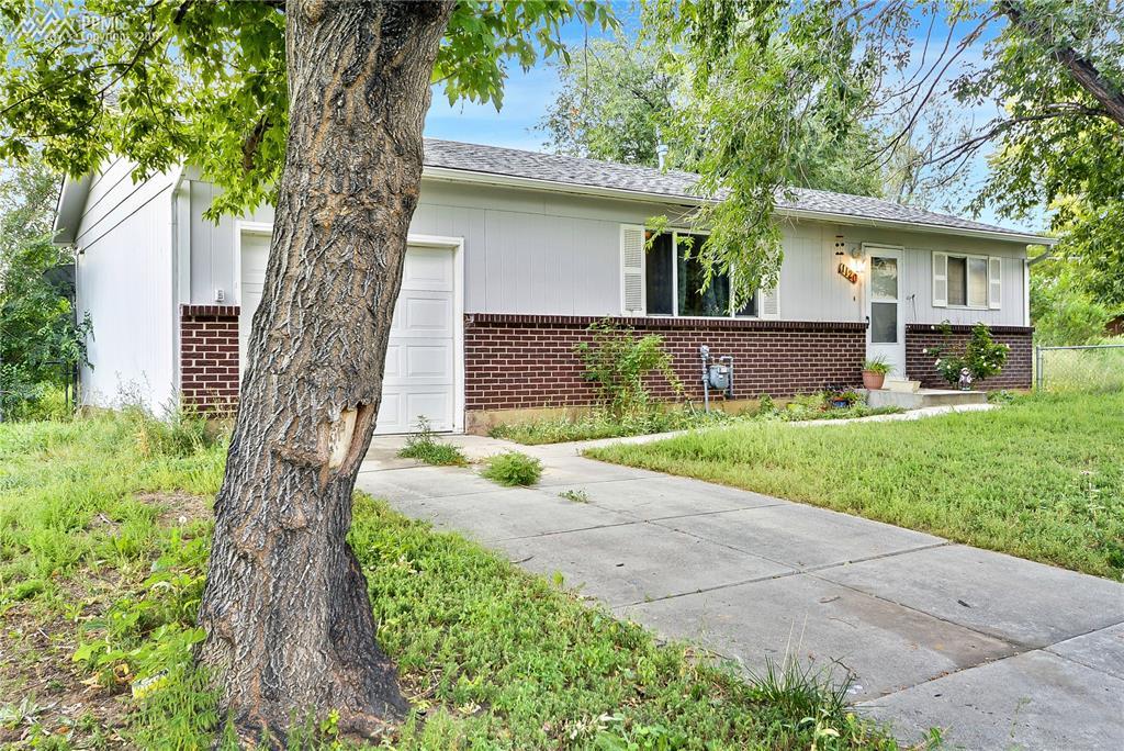 1120 Maxwell Street - Photo 1