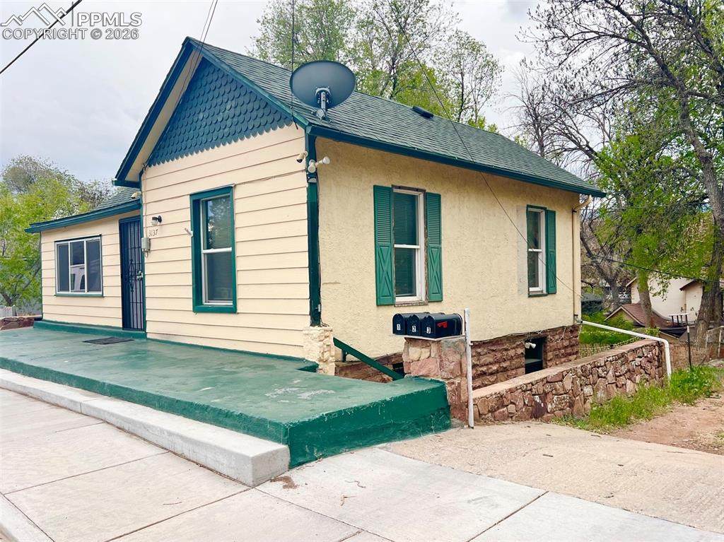 3137 Pikes Peak Avenue - Photo 1