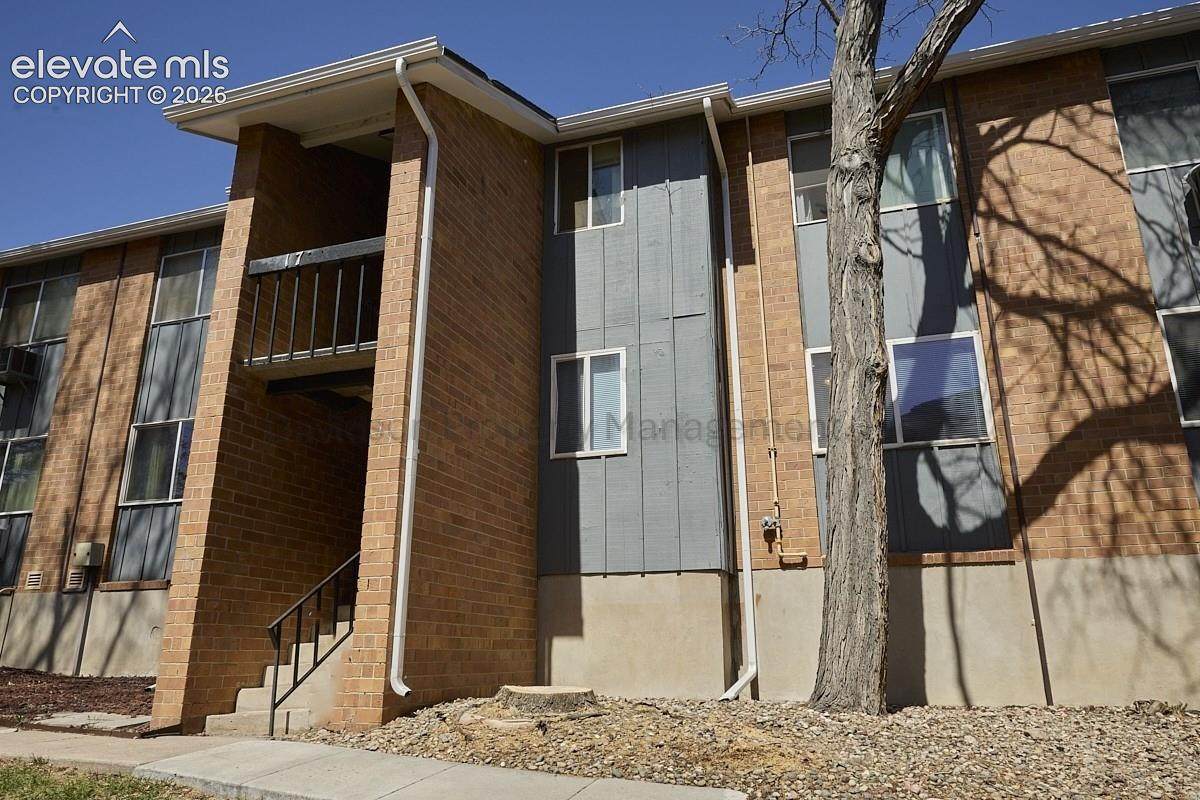1708 Sawyer Way - Photo 1