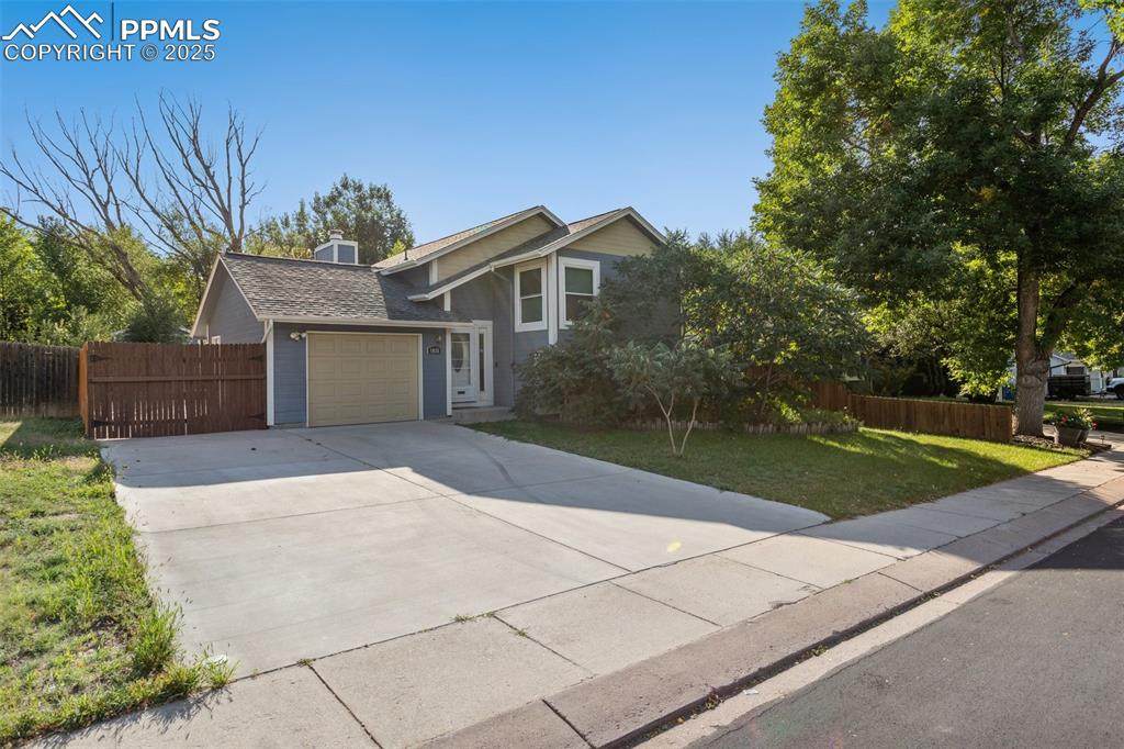 1035 Greenbrier Drive - Photo 1