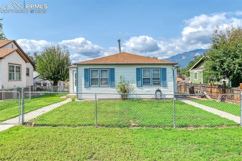 1509 Platte Avenue - Photo 1