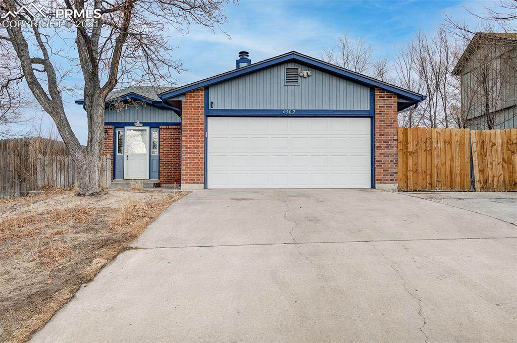 4302 Eastcrest Circle - Photo 1