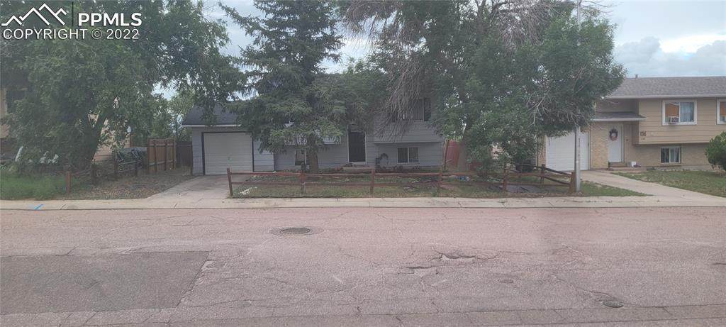 1175 Chiricahua Drive - Photo 1