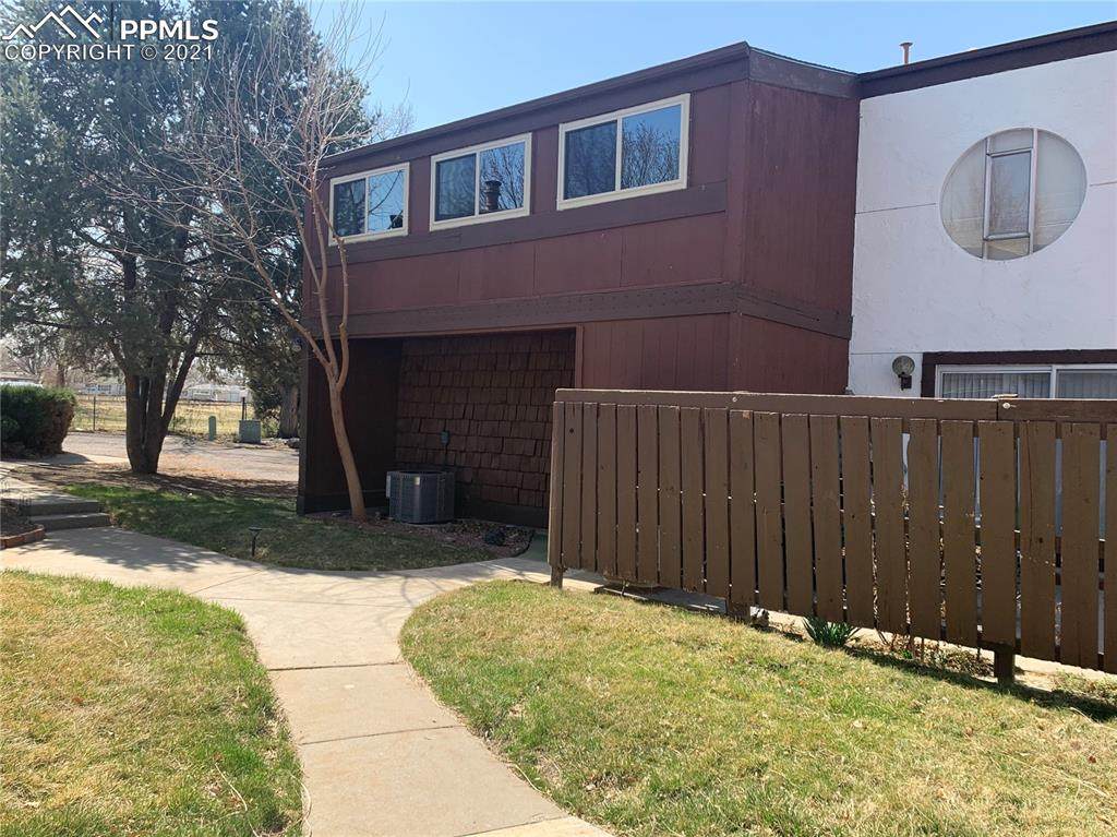 112 Scotland Road - Photo 1