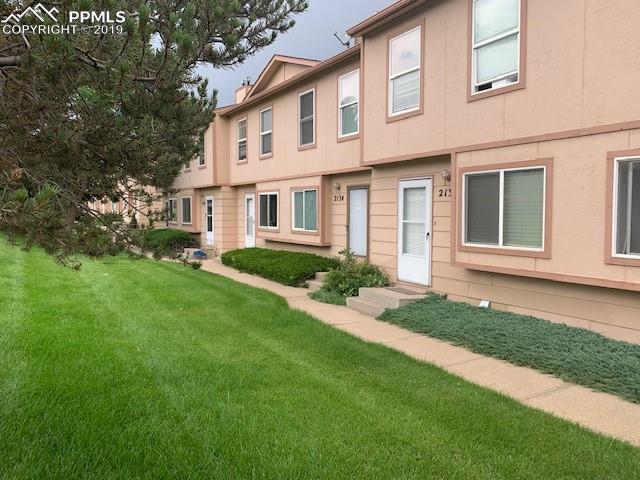 2132 Broadway Avenue - Photo 1