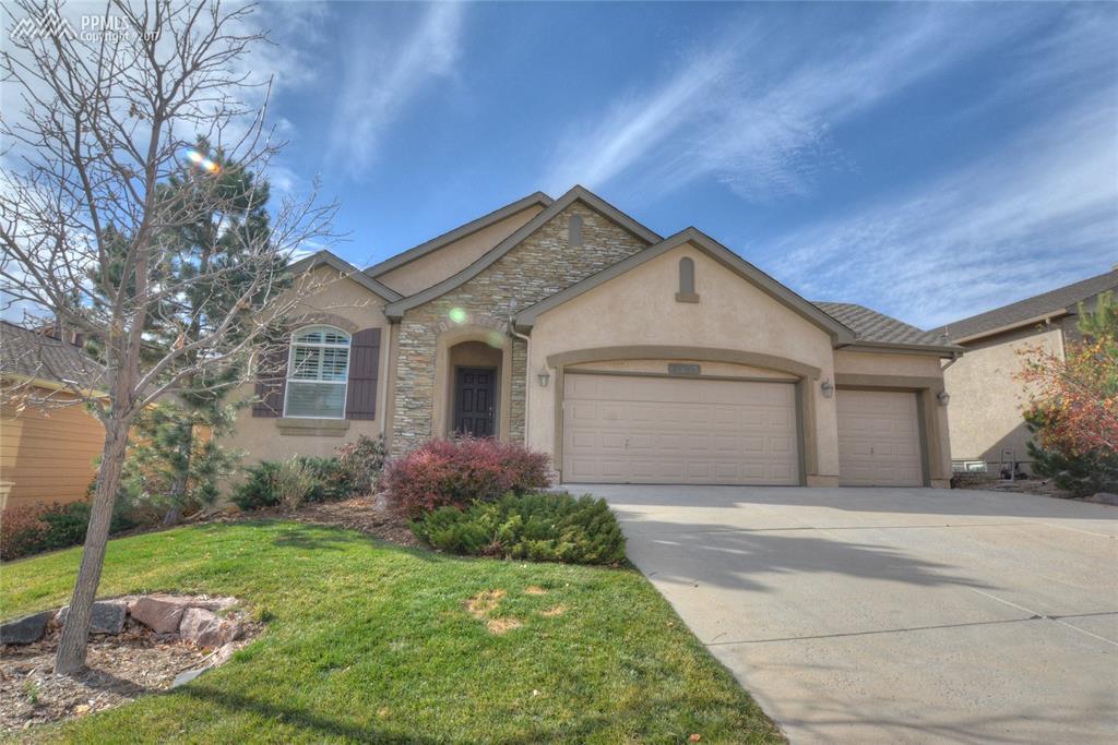 2367 Ledgewood Drive - Photo 1