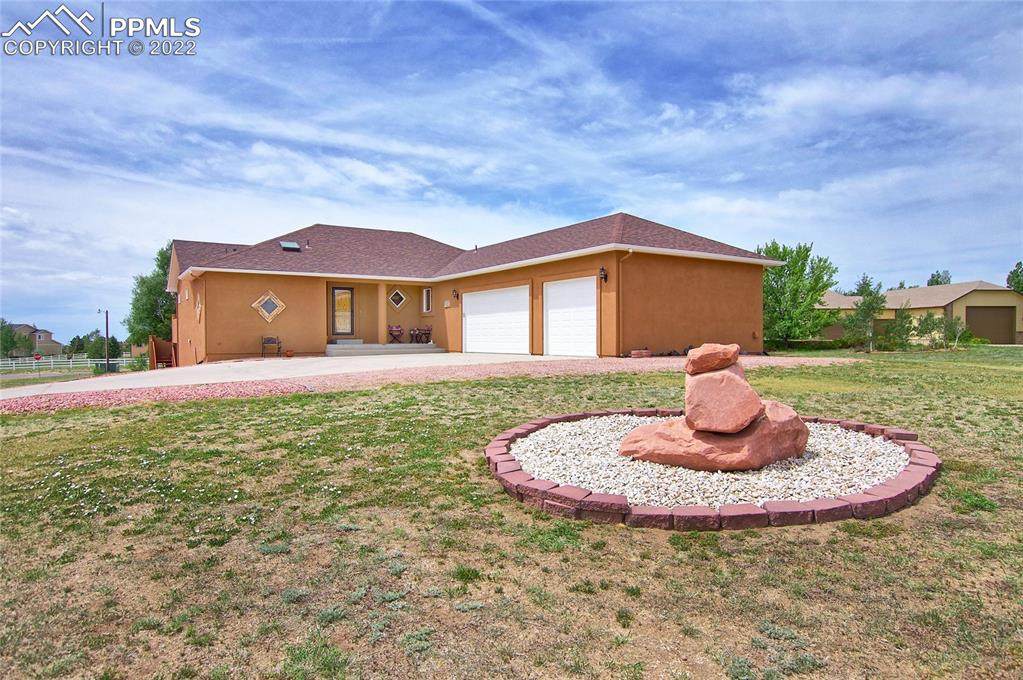8620 Theriot Road - Photo 1