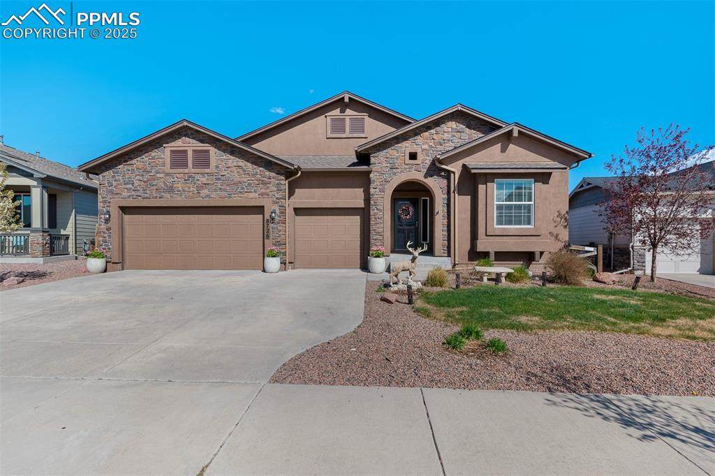 8726 Meadow Wing Circle - Photo 1