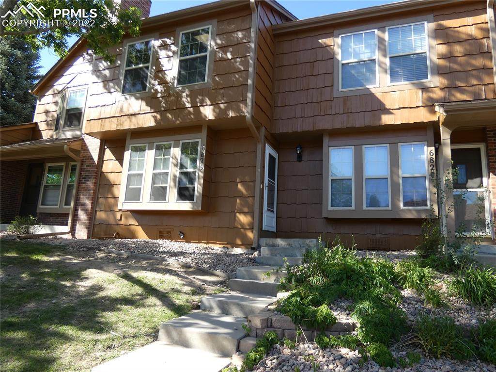 6829 Mountain Top Lane - Photo 1