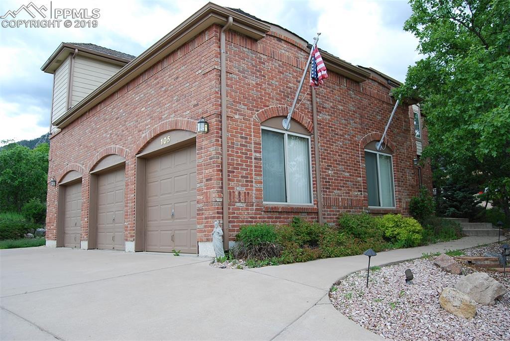 105 Ellsworth Street - Photo 1