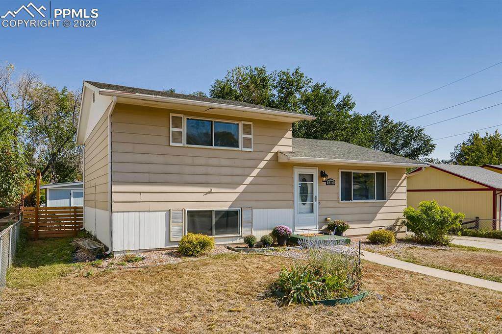 1327 Tonka Avenue - Photo 1