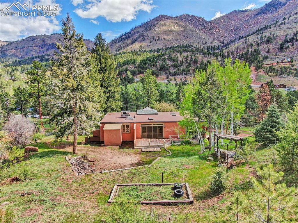 8525 Chipita Park Road - Photo 1