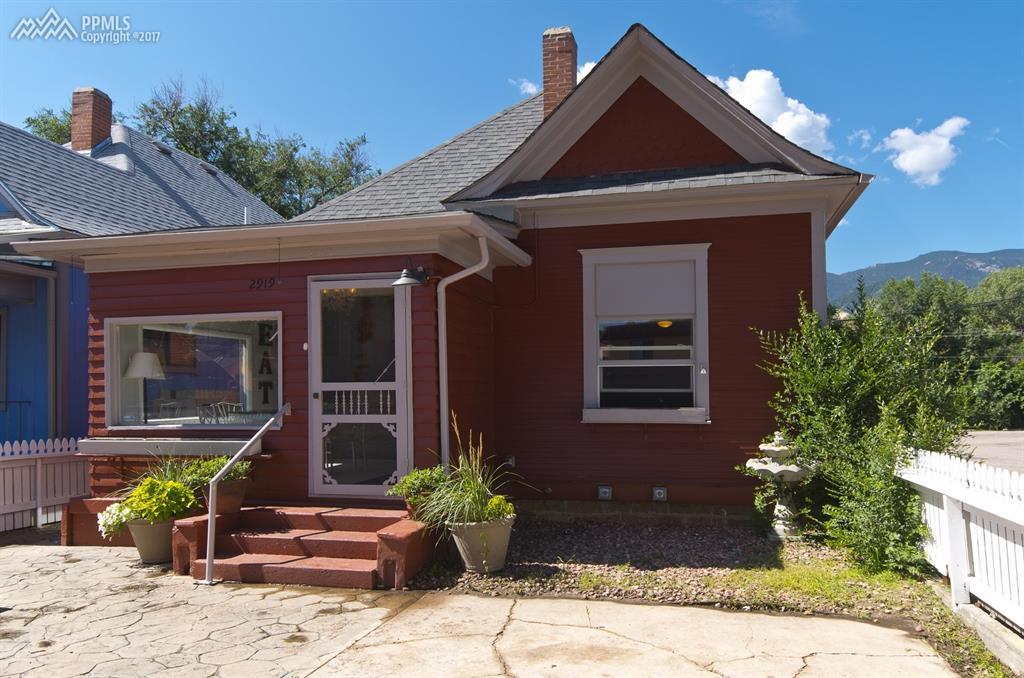 2919 Colorado Avenue - Photo 1