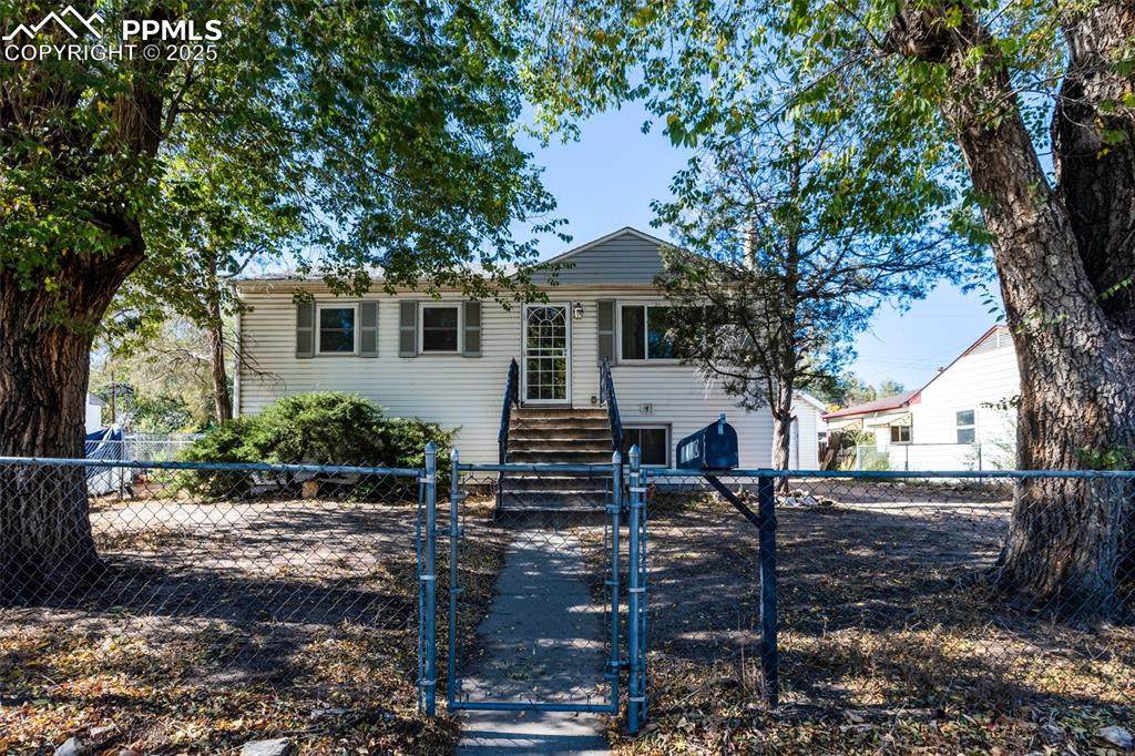 1910 Cedar Avenue - Photo 1