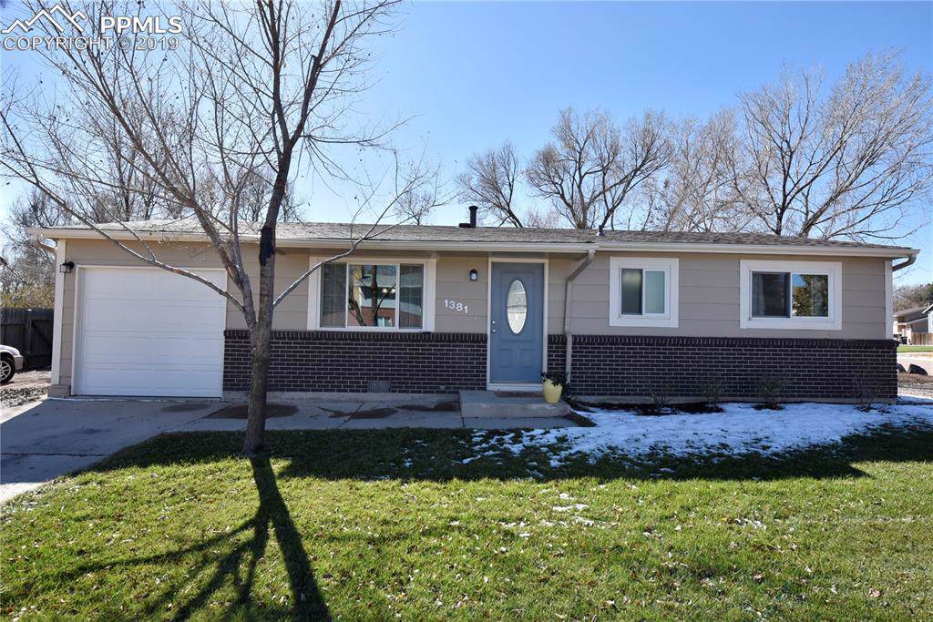 1381 Commanchero Court - Photo 1