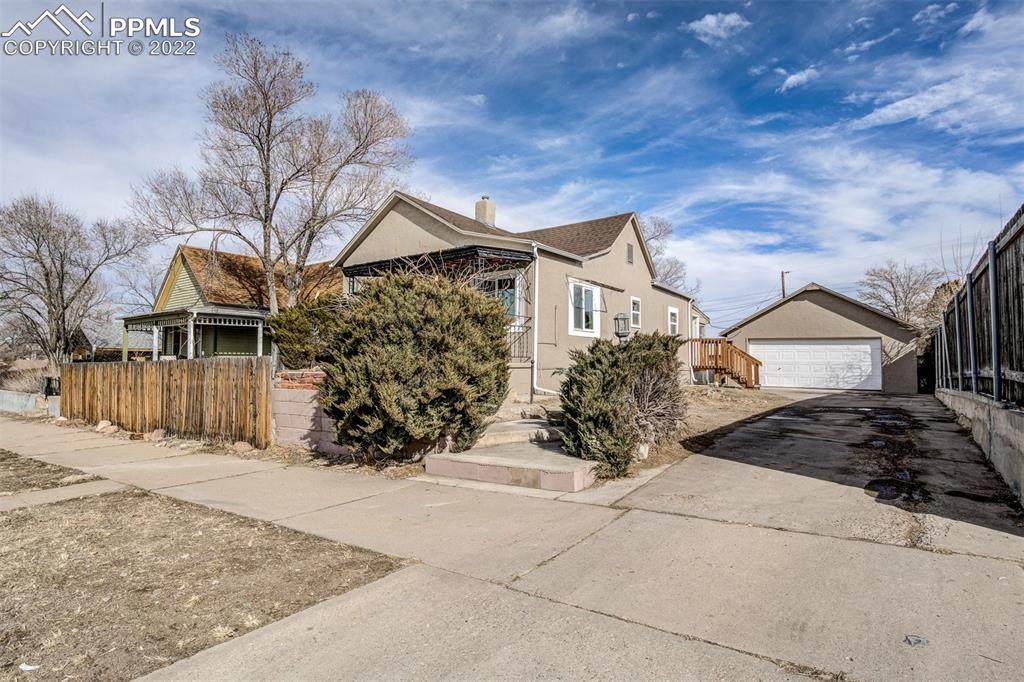 718 Elm Street - Photo 1