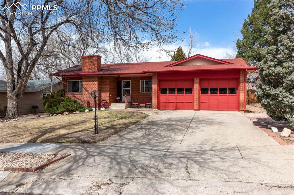 424 Edgewood Drive - Photo 1