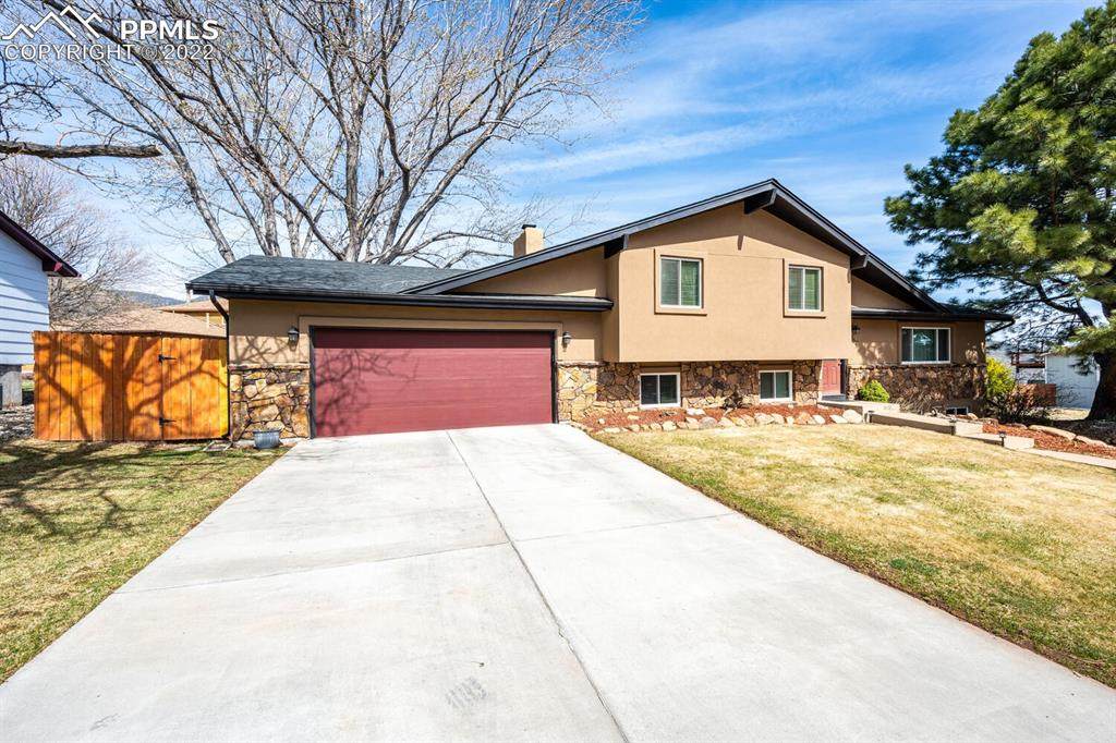 450 Crystal Hills Boulevard - Photo 1