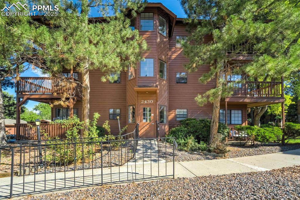 2430 Palmer Park Boulevard - Photo 1