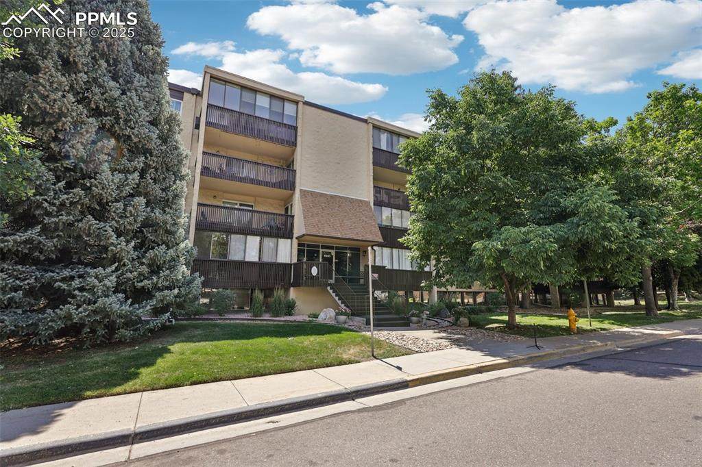 6980 Girard Avenue - Photo 1