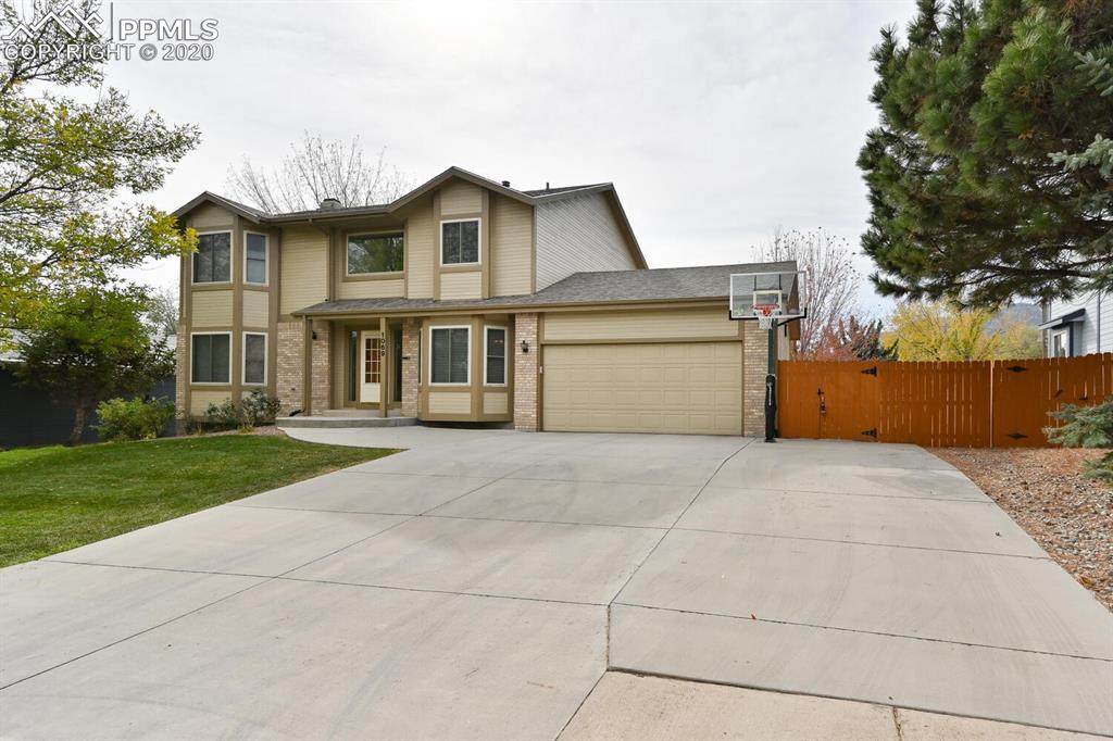 1069 Beacon Hill Way - Photo 1