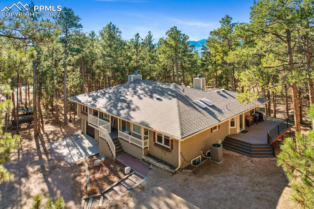 320 Powderhorn Drive - Photo 1
