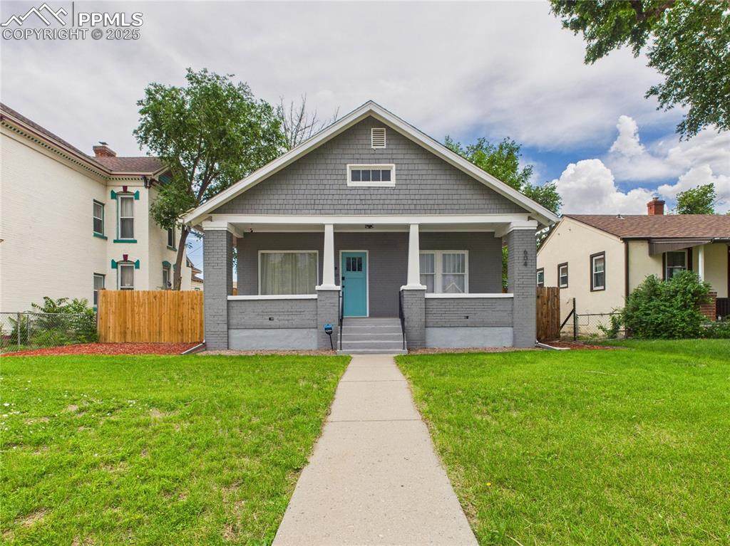 604 Lake Avenue - Photo 1
