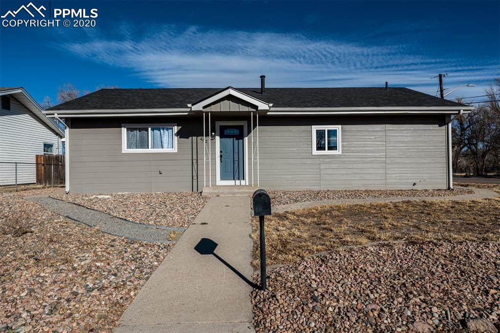 402 Crest Street - Photo 1