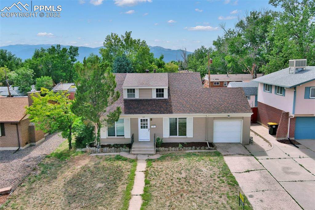 2206 Collier Avenue - Photo 1