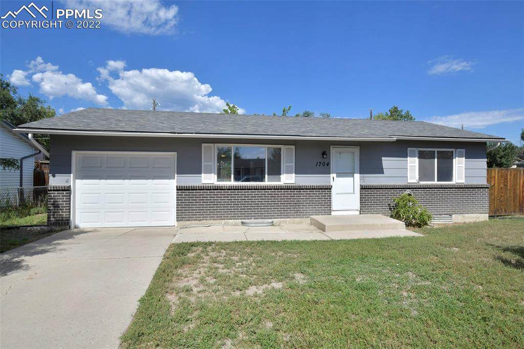 1704 Harrow Road - Photo 1