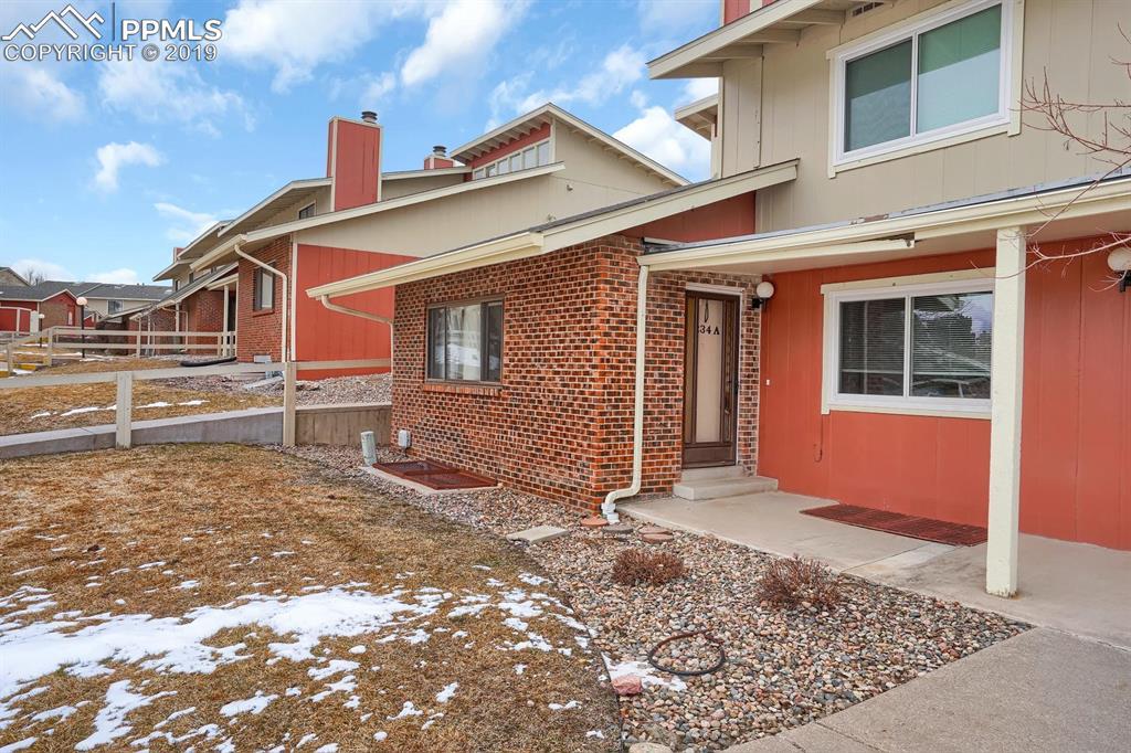 234 Rockrimmon Boulevard - Photo 1