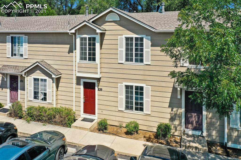 239 Ellers Grove - Photo 1
