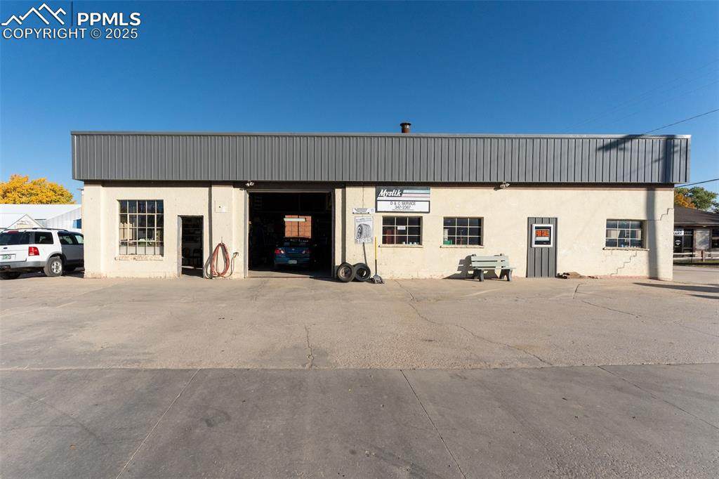 675 5th Street - Photo 1