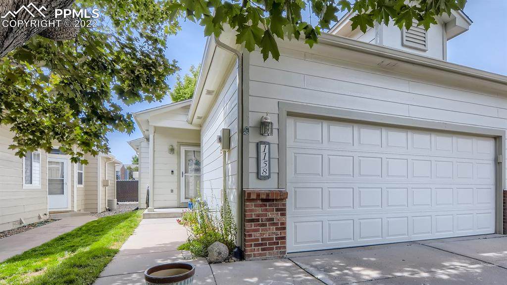 1158 Samuel Point - Photo 1