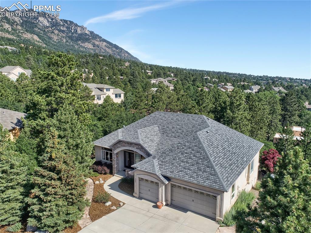 380 Paisley Drive - Photo 1